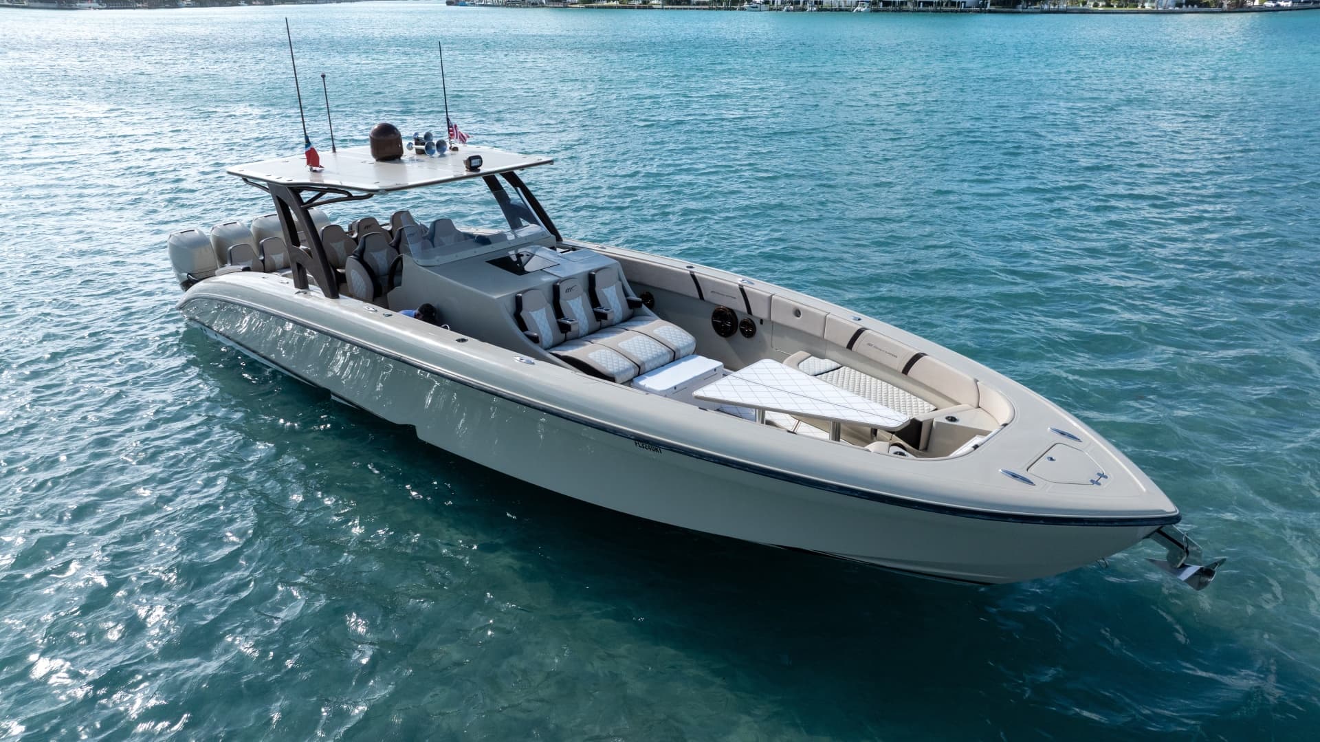 2019 Midnight Express 