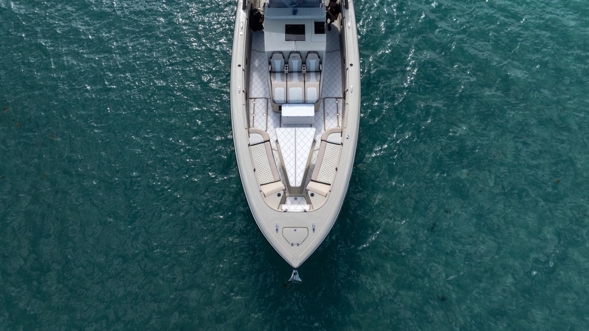 2019 Midnight Express 