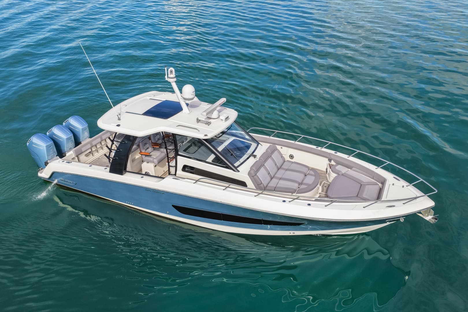 2023 Boston Whaler 