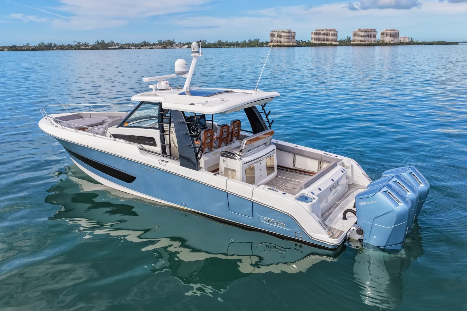 2023 Boston Whaler 