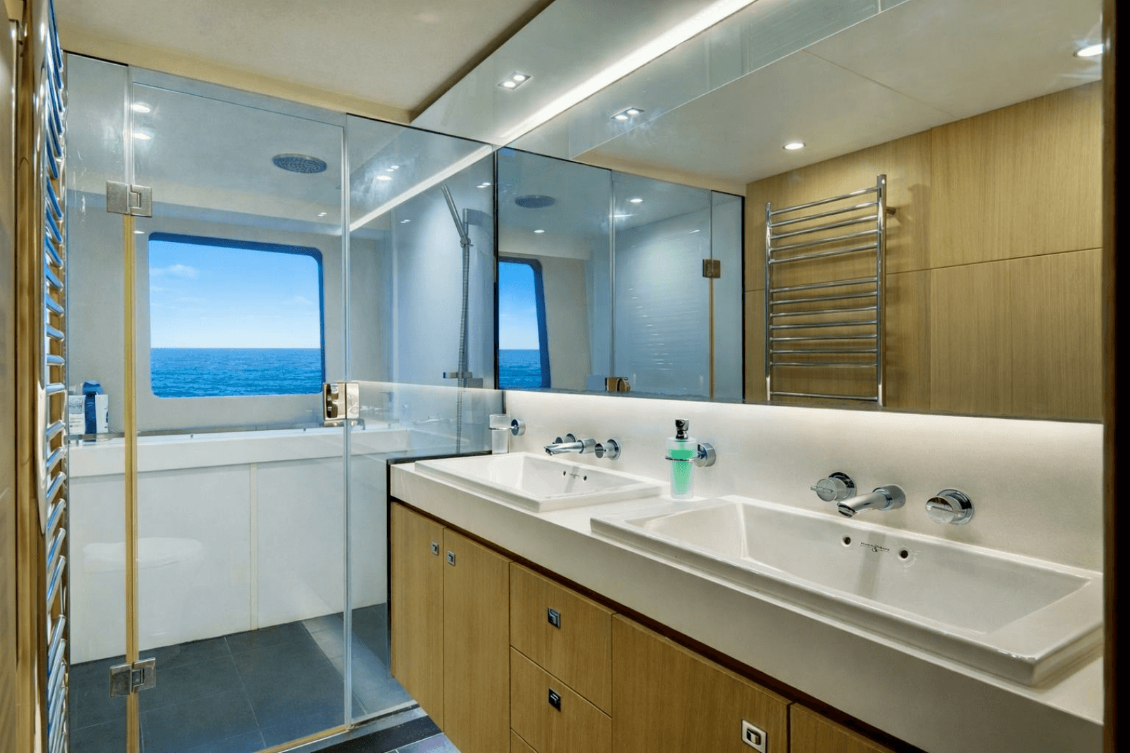 2014 Princess Yachts 