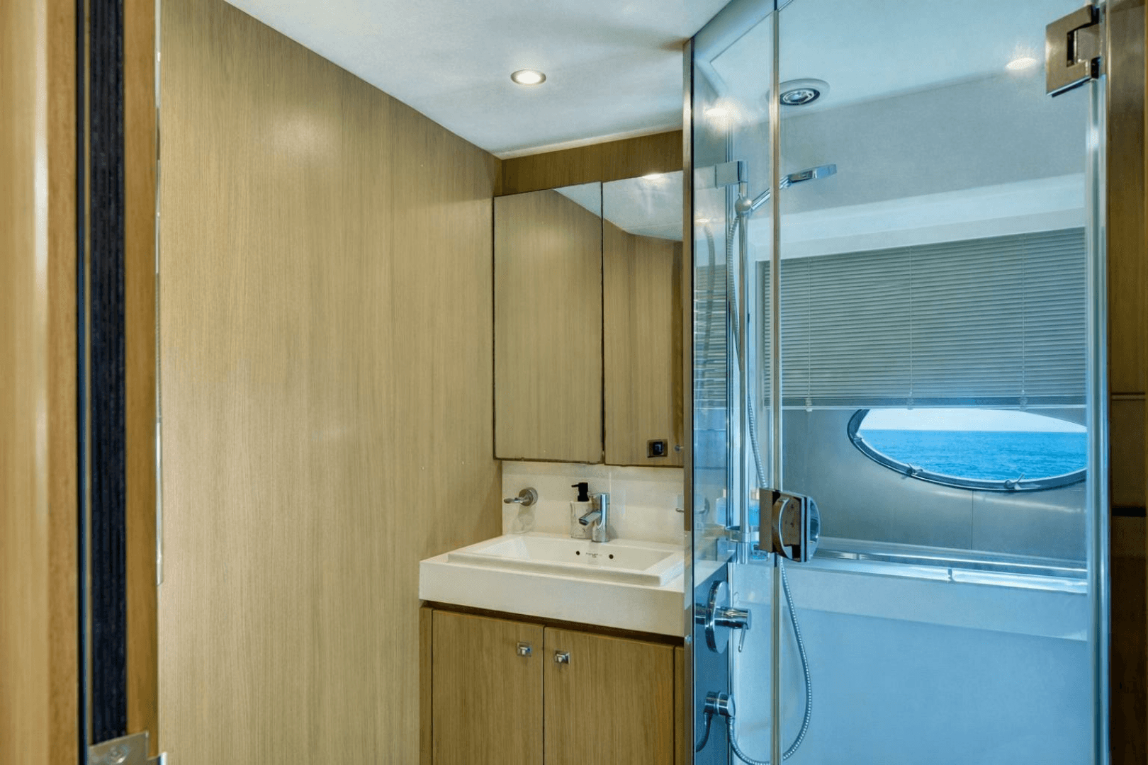 2014 Princess Yachts 