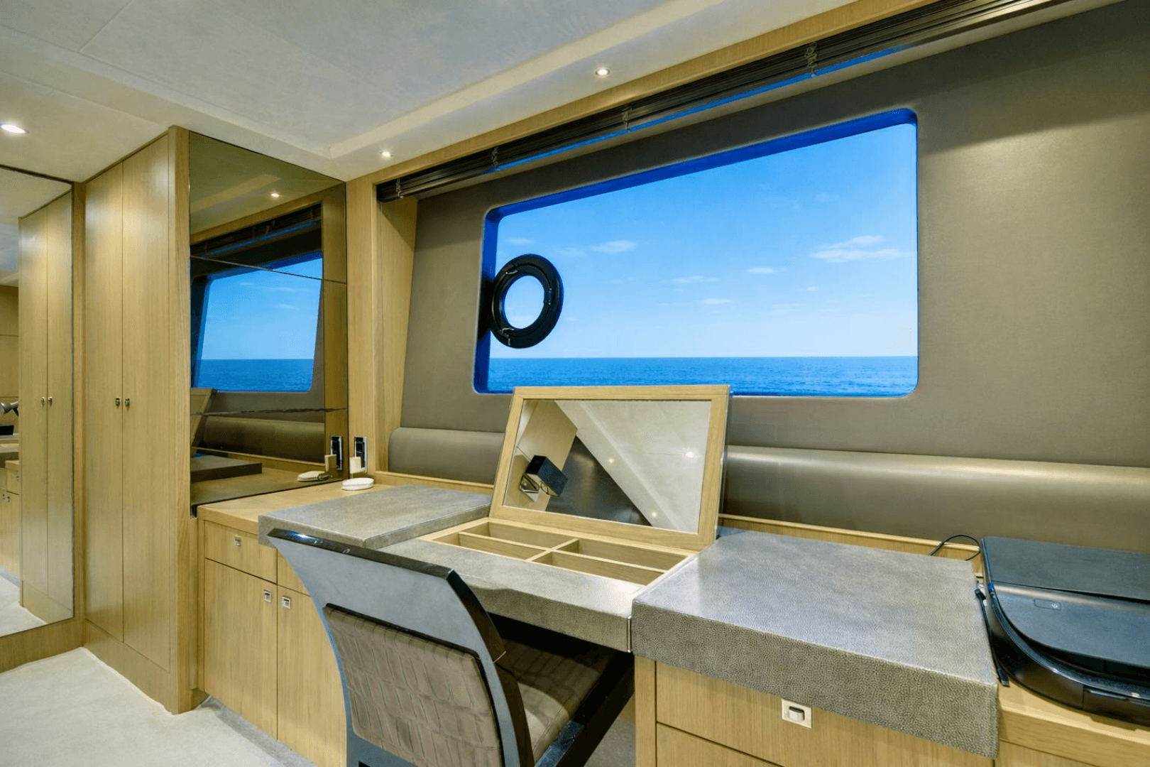 2014 Princess Yachts 