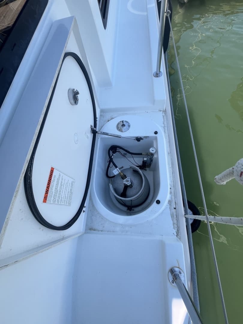 LP Gas Hatch Port Walkway