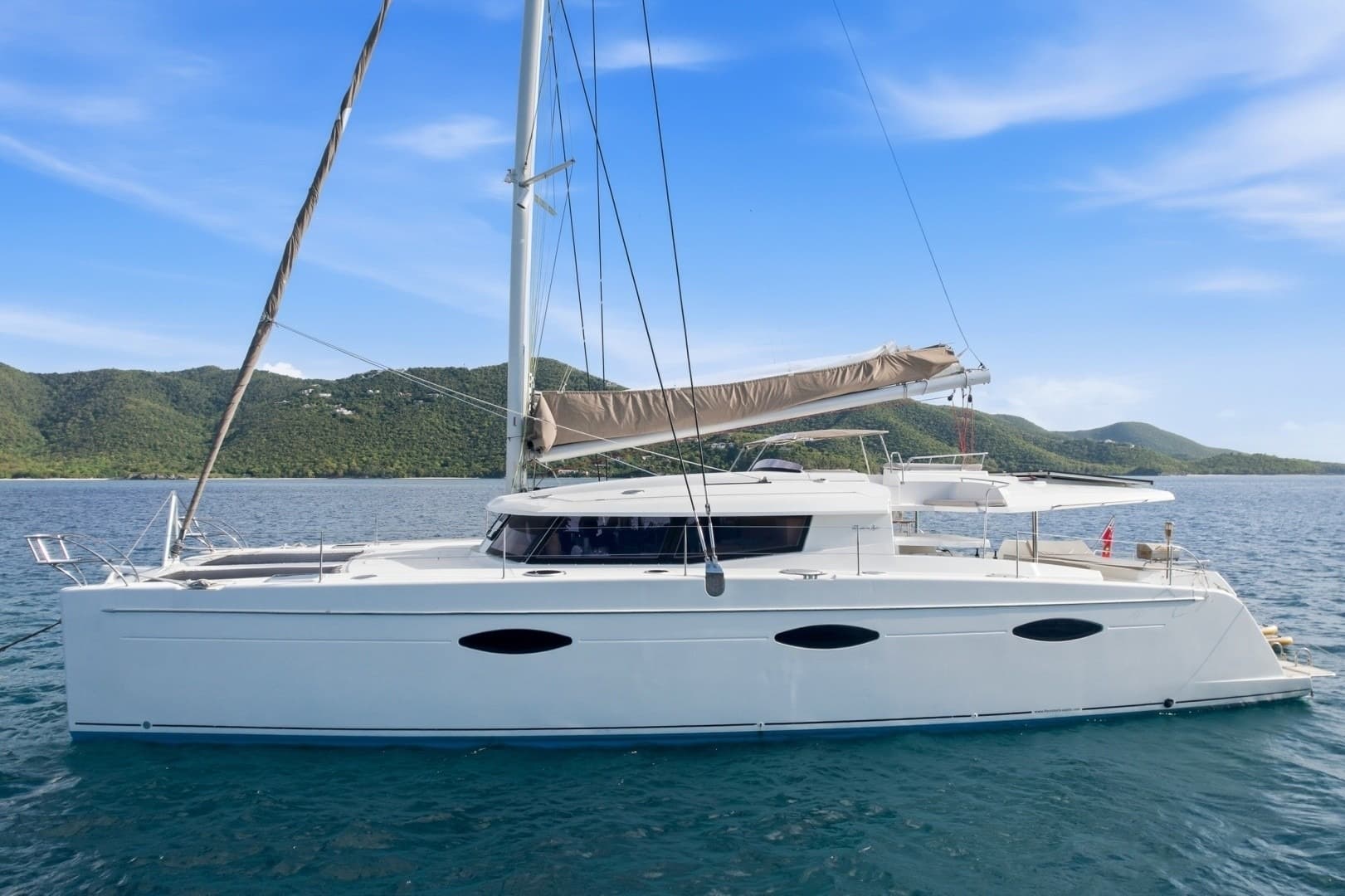 2013 Fountaine Pajot Sanya 57
