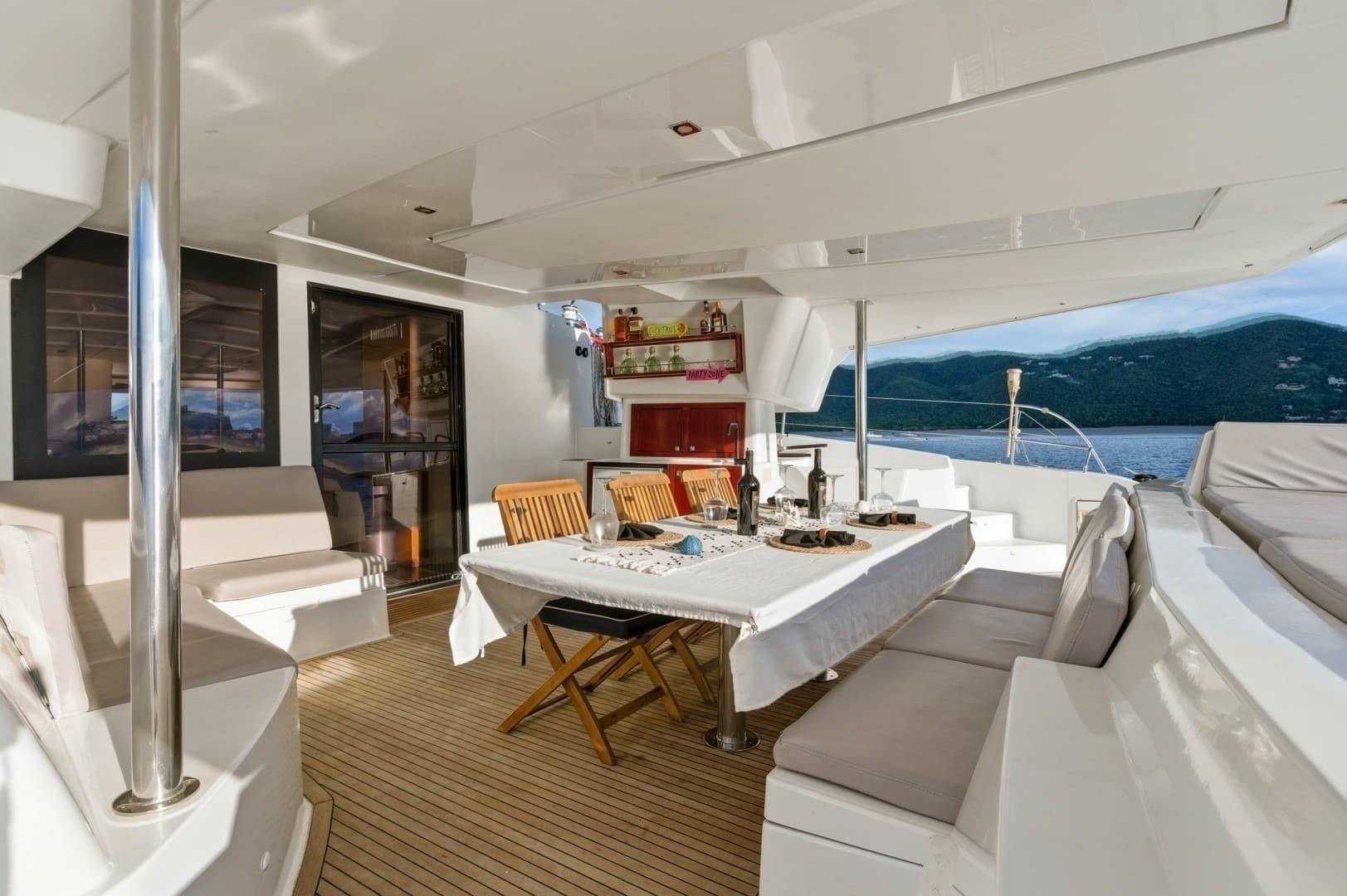 2013 Fountaine Pajot Sanya 57