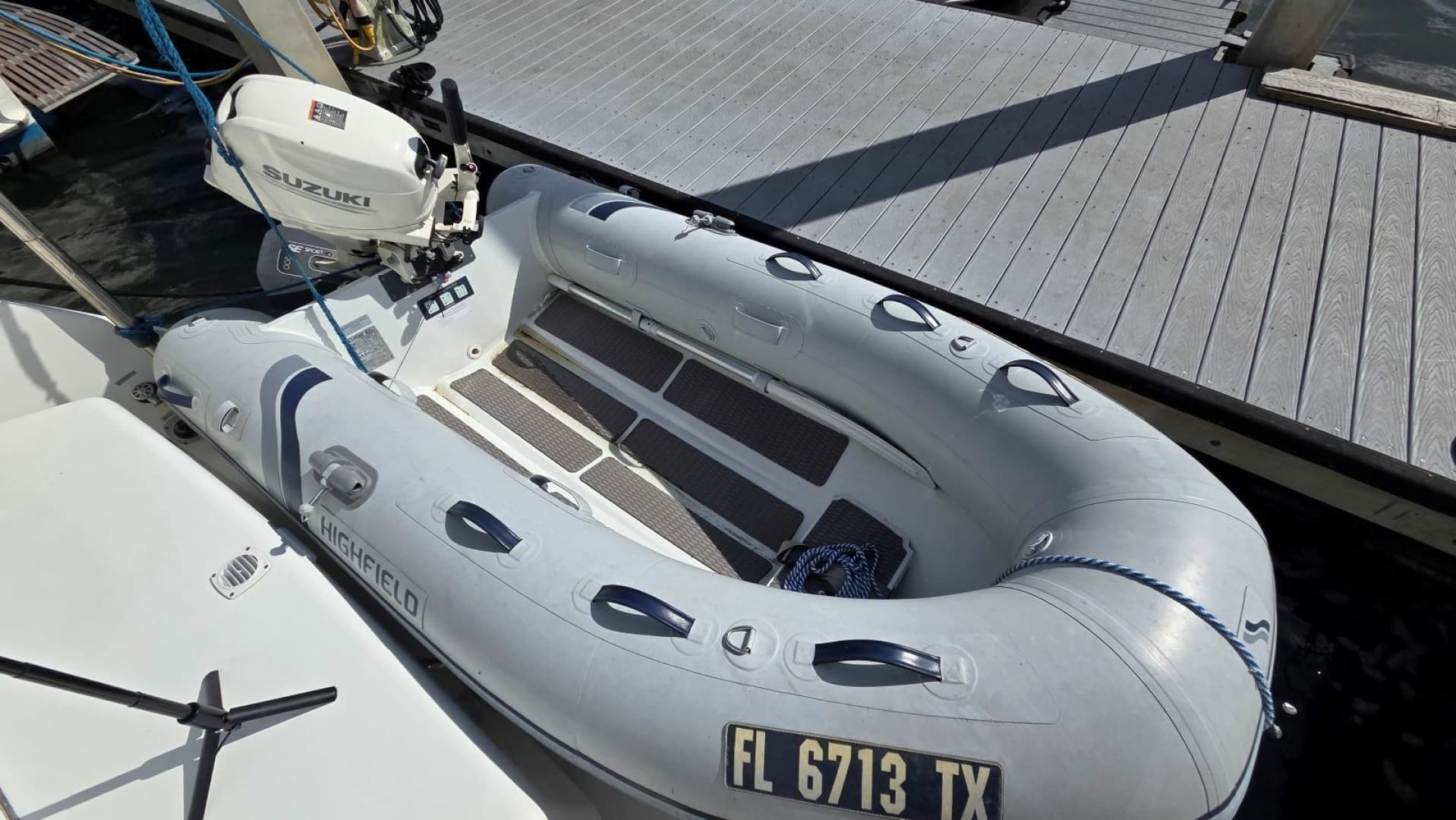 1998 Carver 405 Aft Cabin Motor Yacht