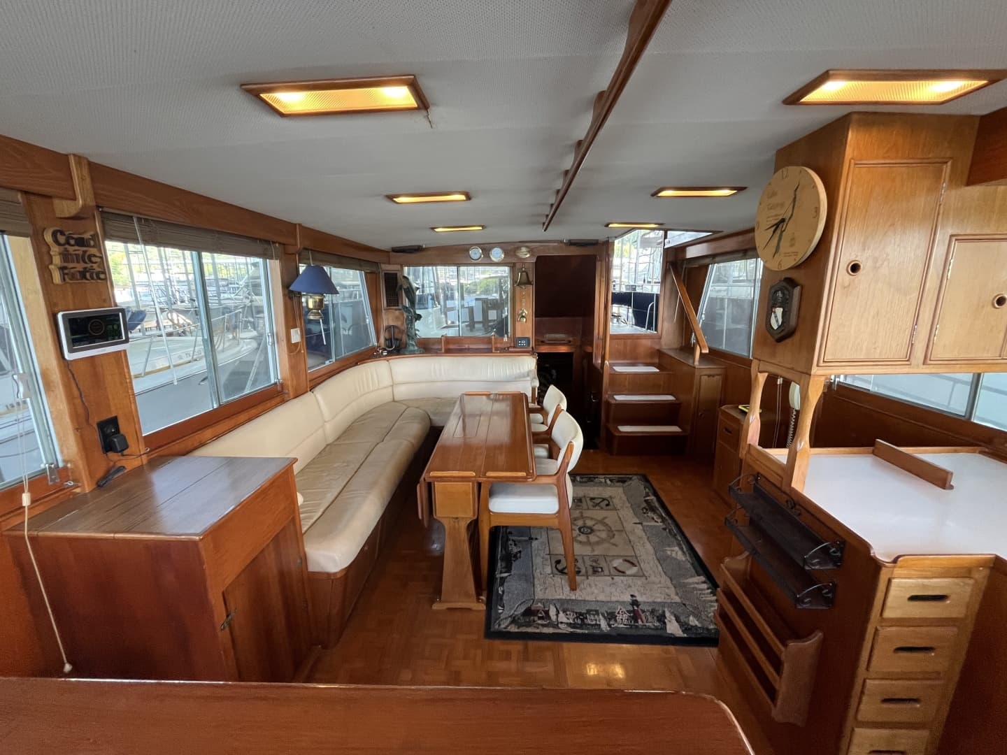 Salon From Helm