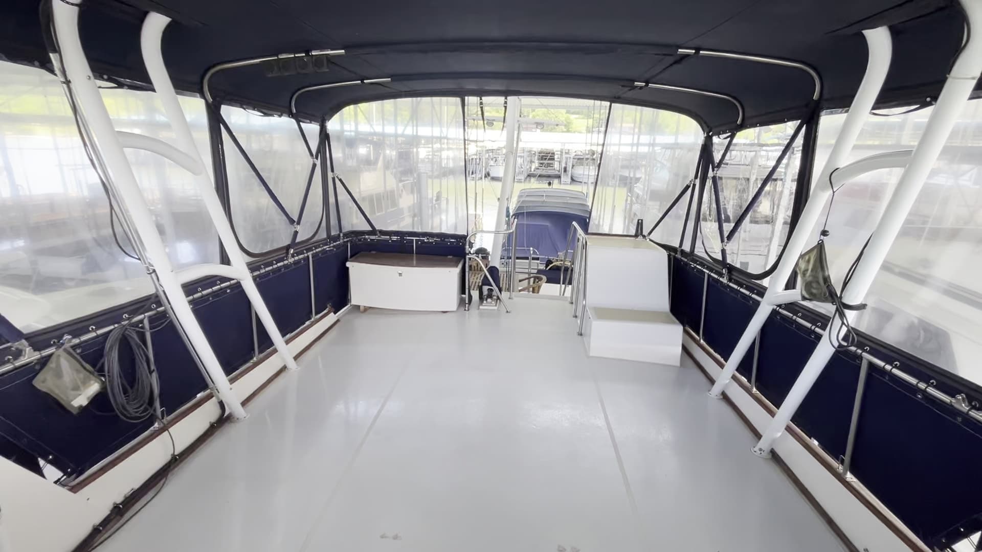 Phoenix Flybridge