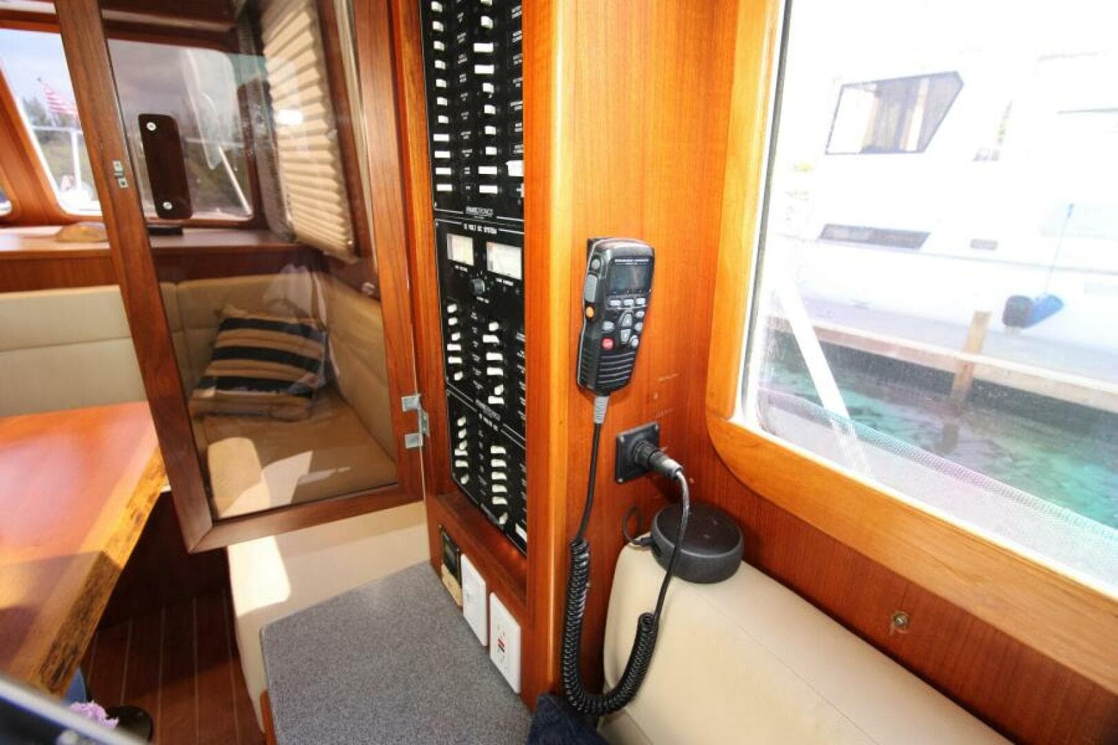 2000 Ricker 42 Classic