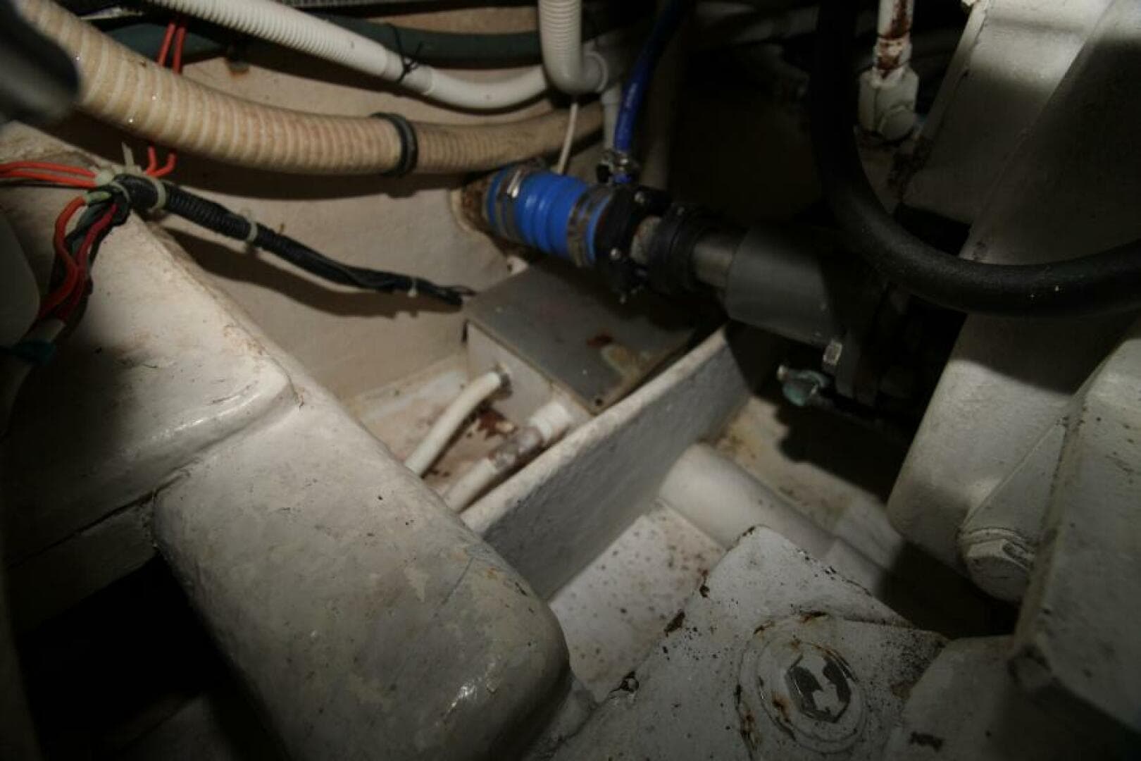 2000 Ricker 42 Classic