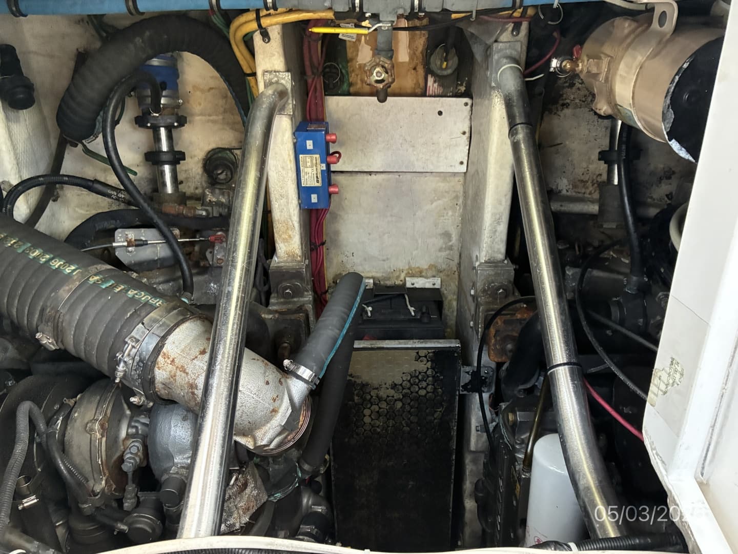 34' Luhrs Engine Room