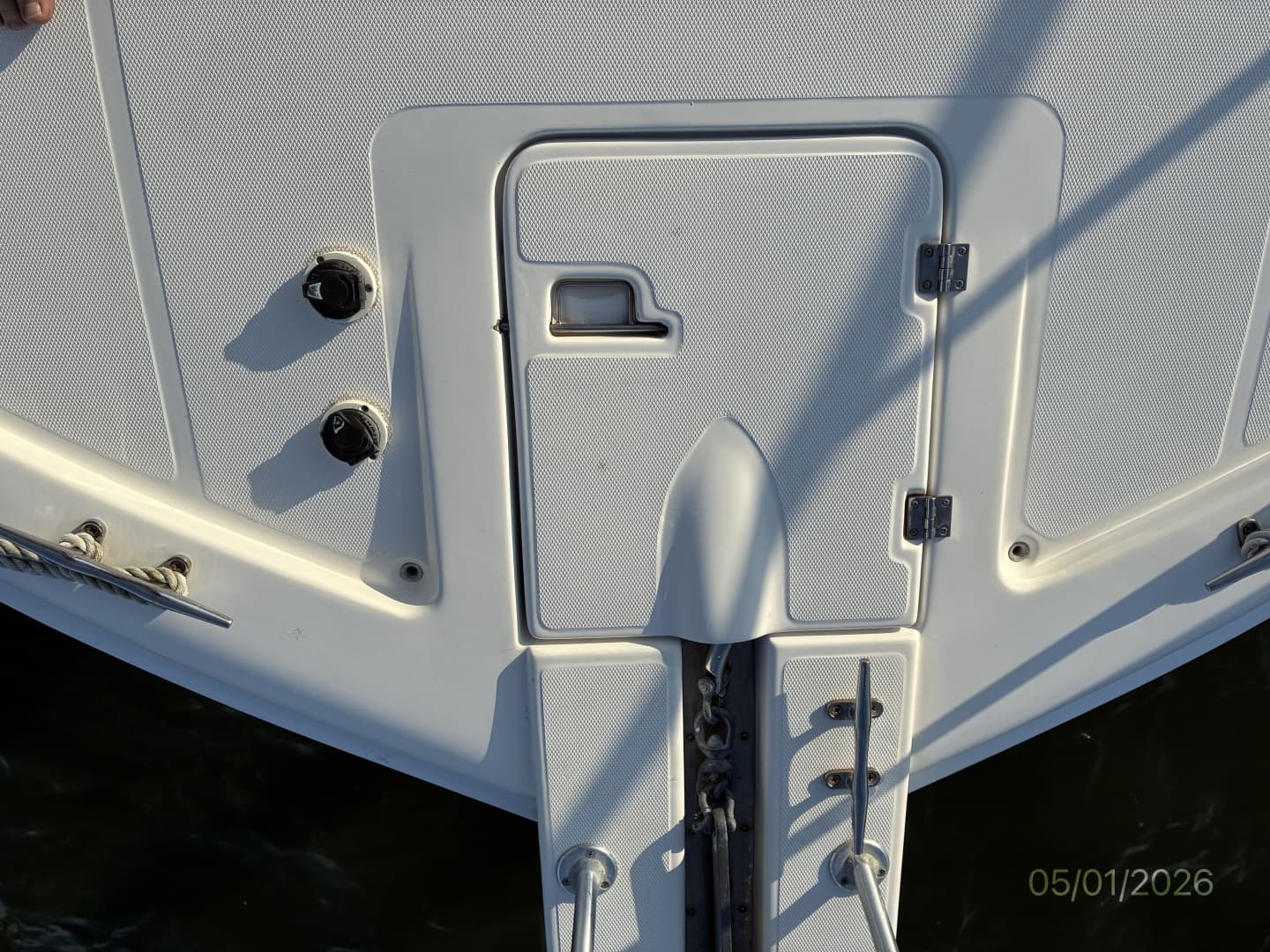 34' Luhrs Bow