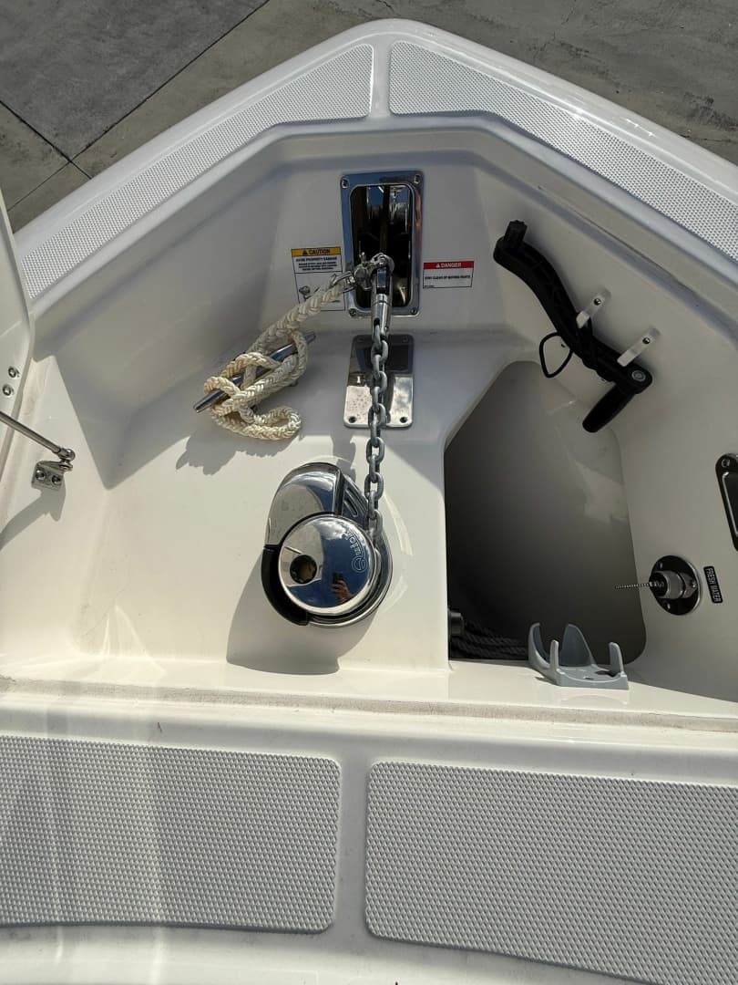 2023 Boston Whaler 