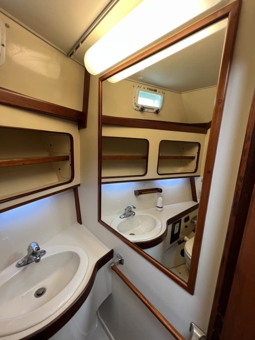 1982 Gulfstar 48 Aft Cabin
