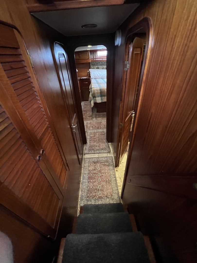 1982 Gulfstar 48 Aft Cabin