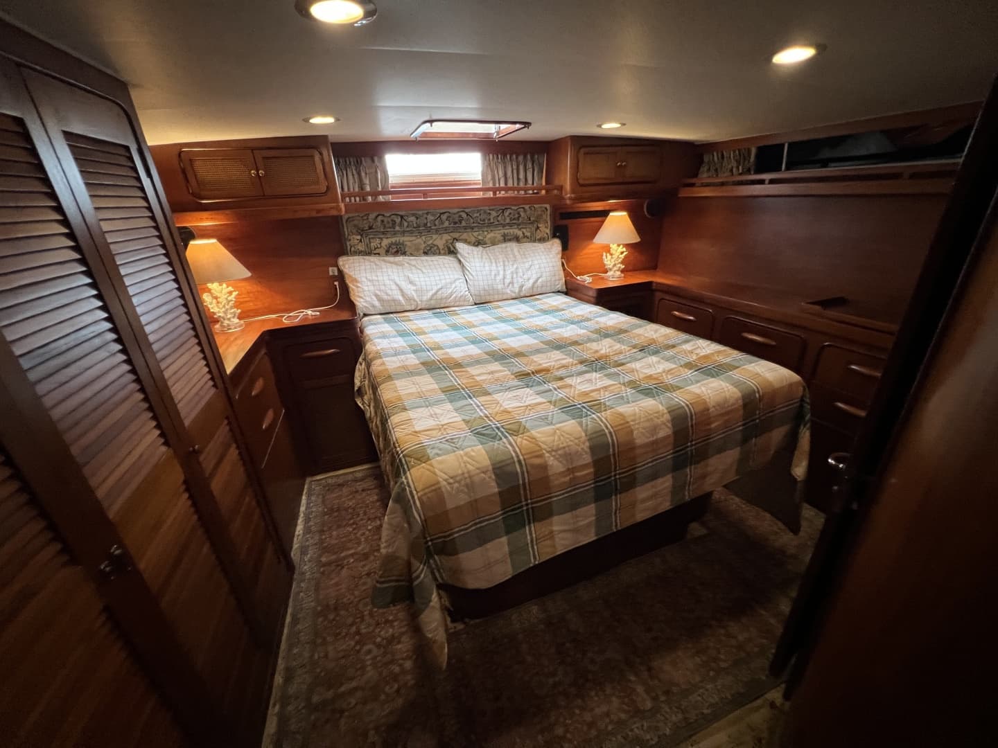 1982 Gulfstar 48 Aft Cabin