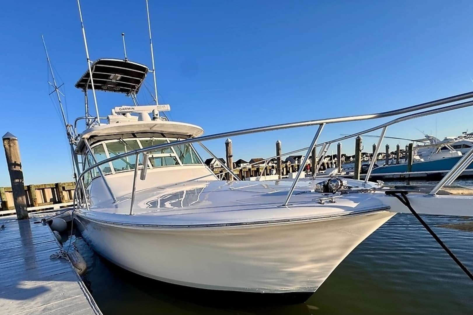 2005 Luhrs 32 Express