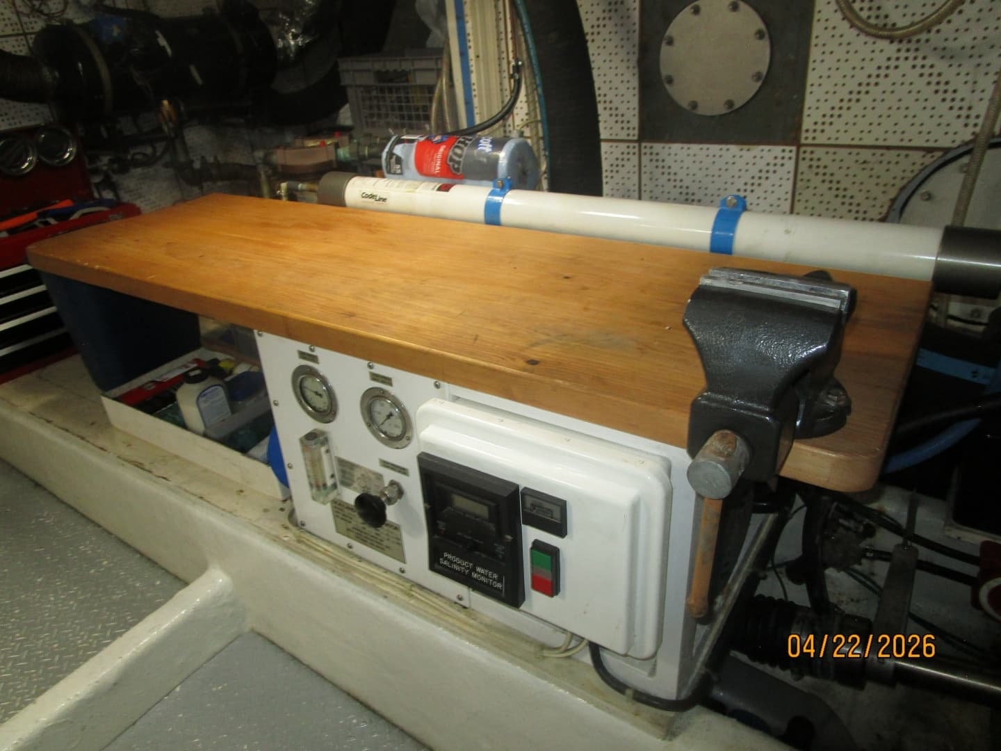 49' DeFever engine room work bench