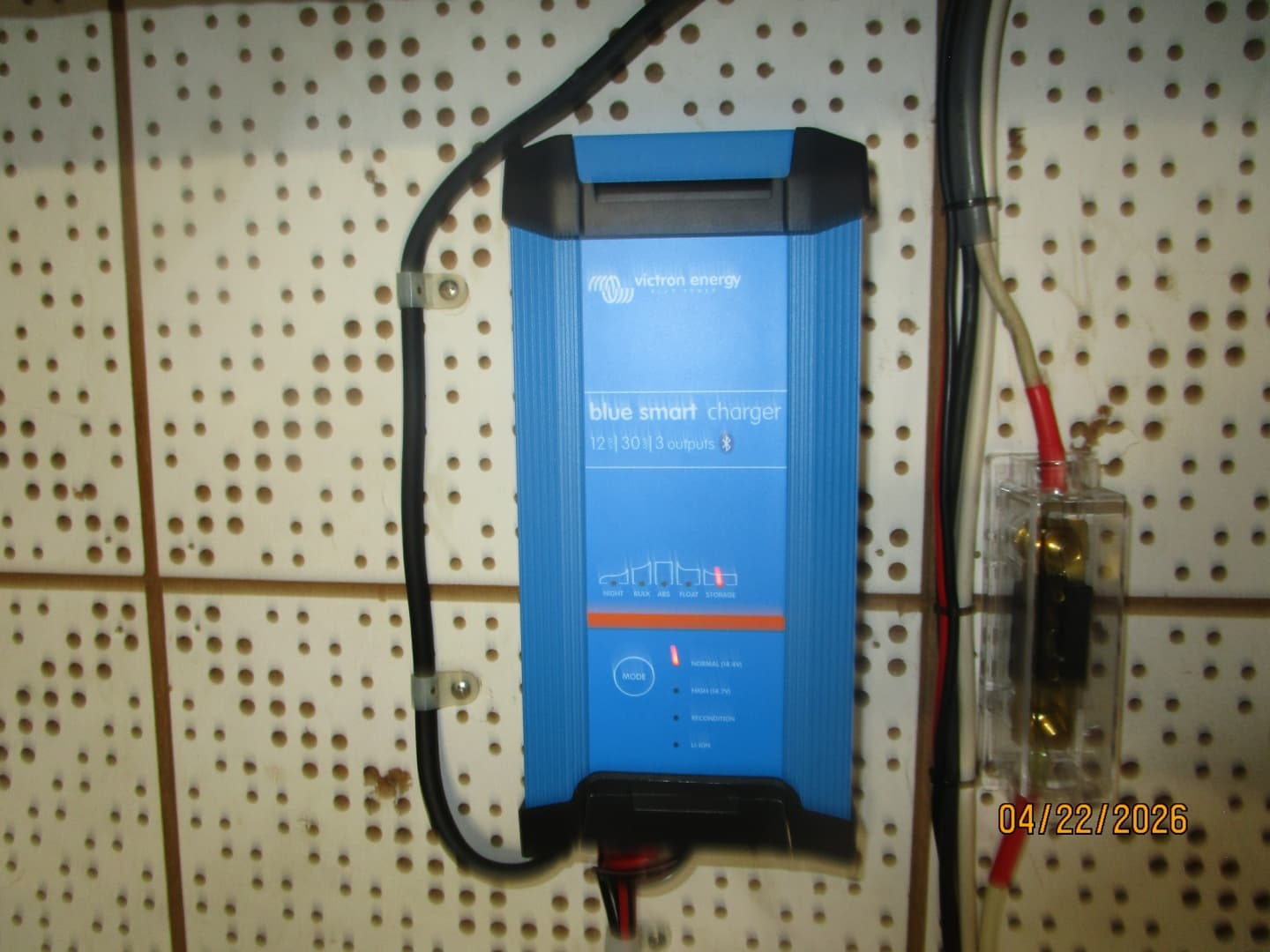 49' DeFever battery charger