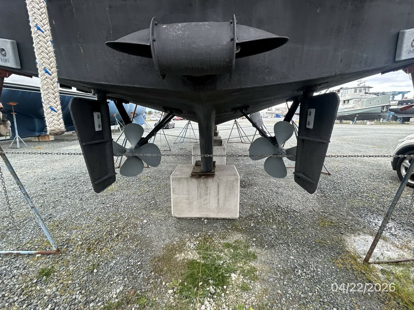 49' DeFever hull bottom aft