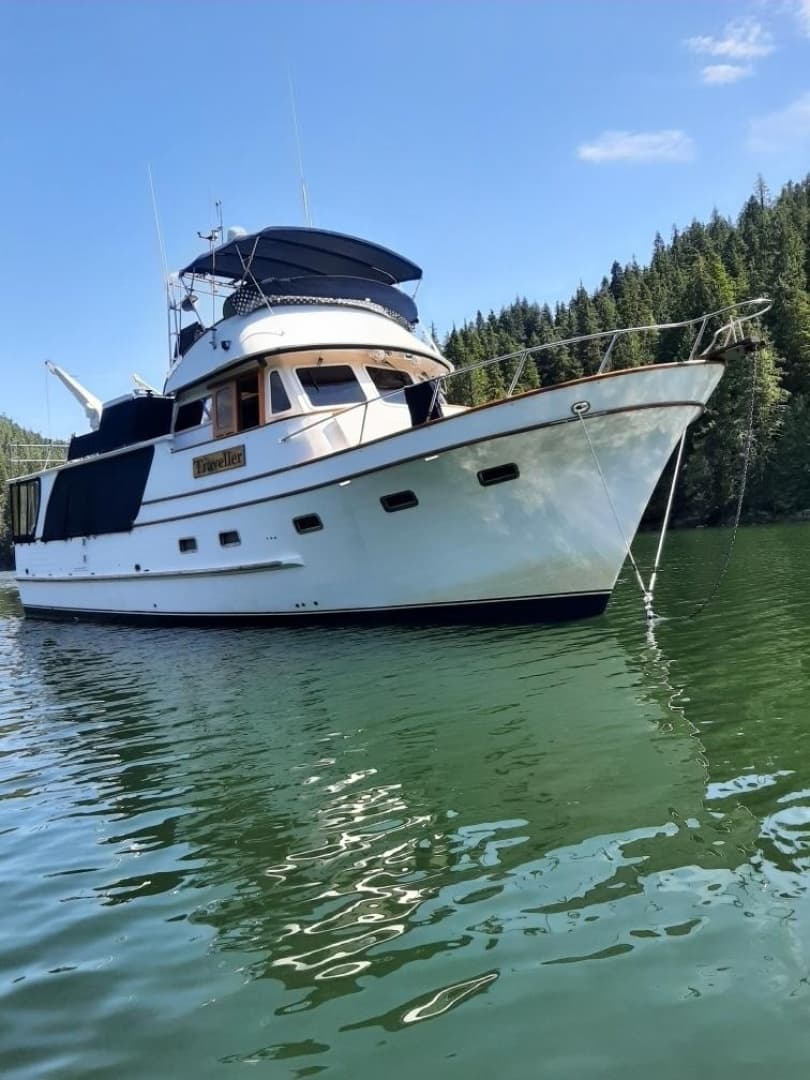 49' DeFever starboard forward profile2