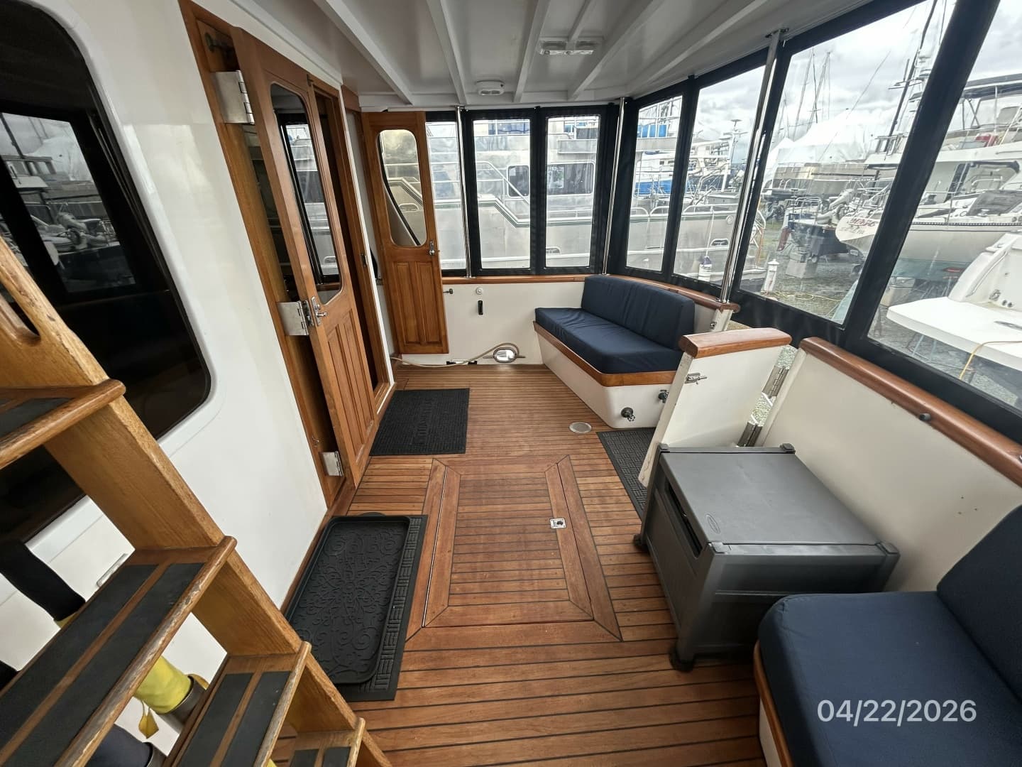 49' DeFever aftdeck starboard