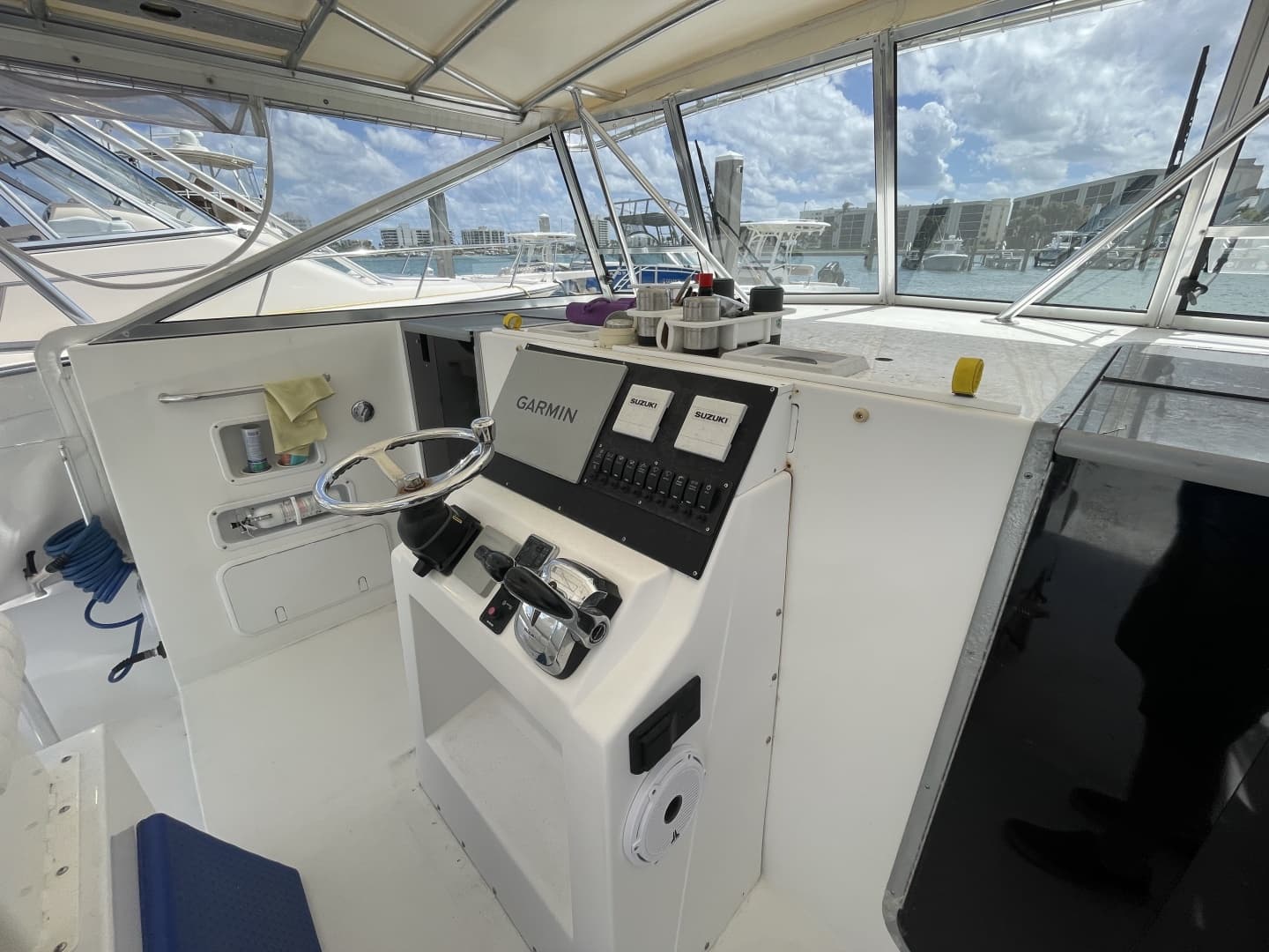 2011 Twin Vee Weekender