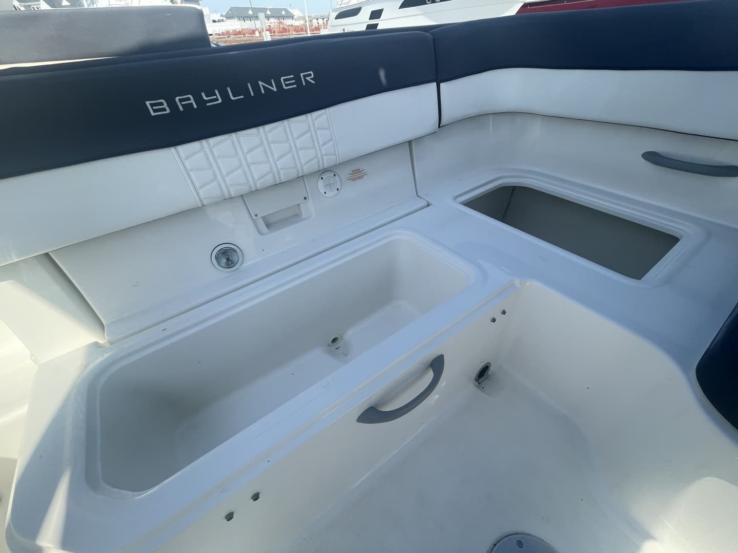 2019 Bayliner VR6 Bowrider I/O