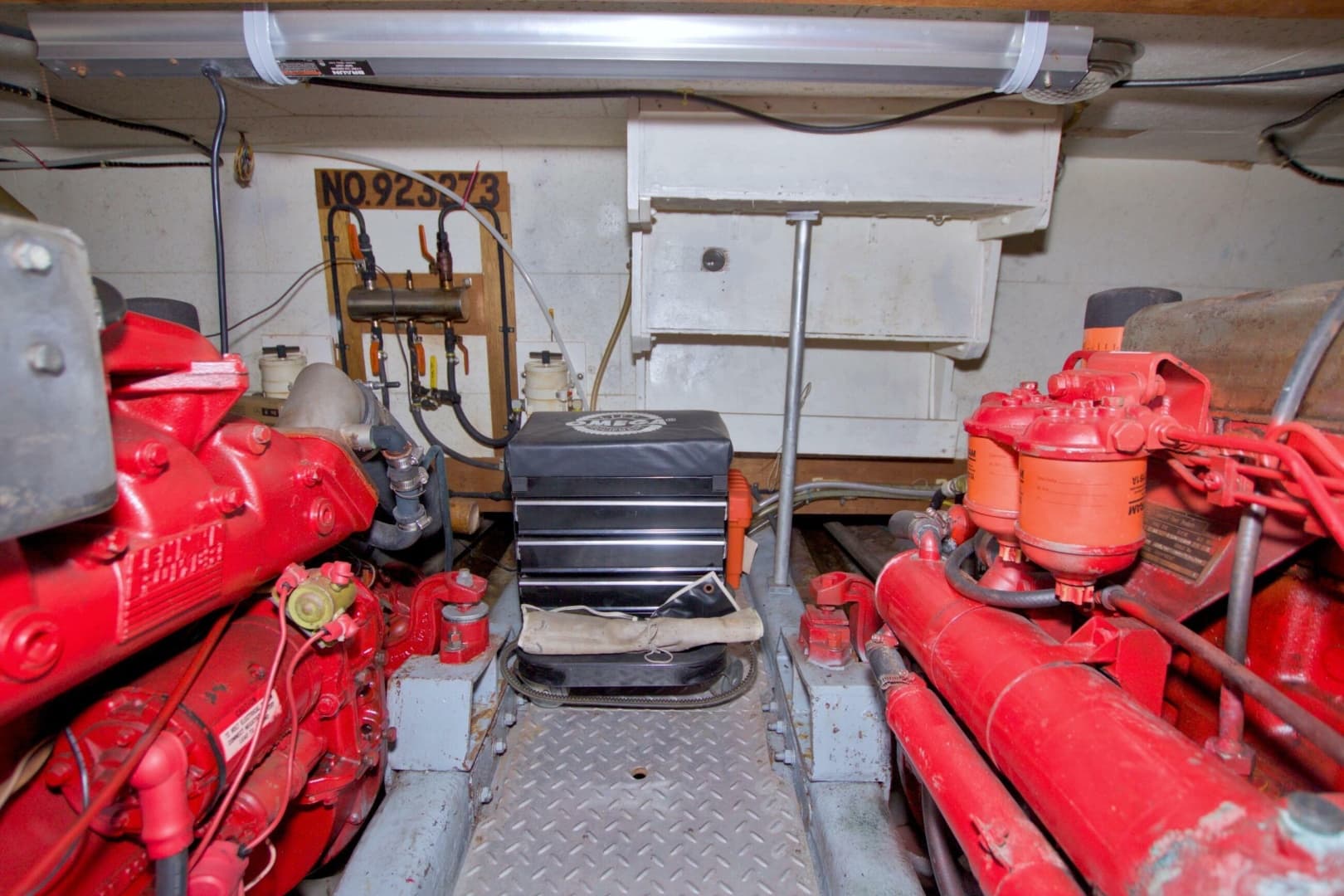 1984 Present Yachts 42 Sundeck