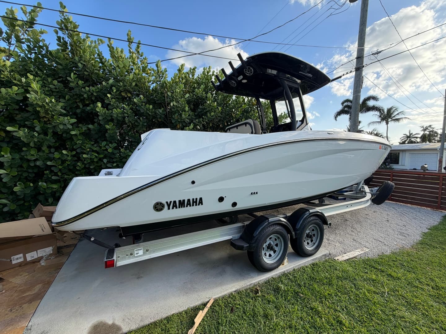 2024 Yamaha Boats 255 FSH Sport H