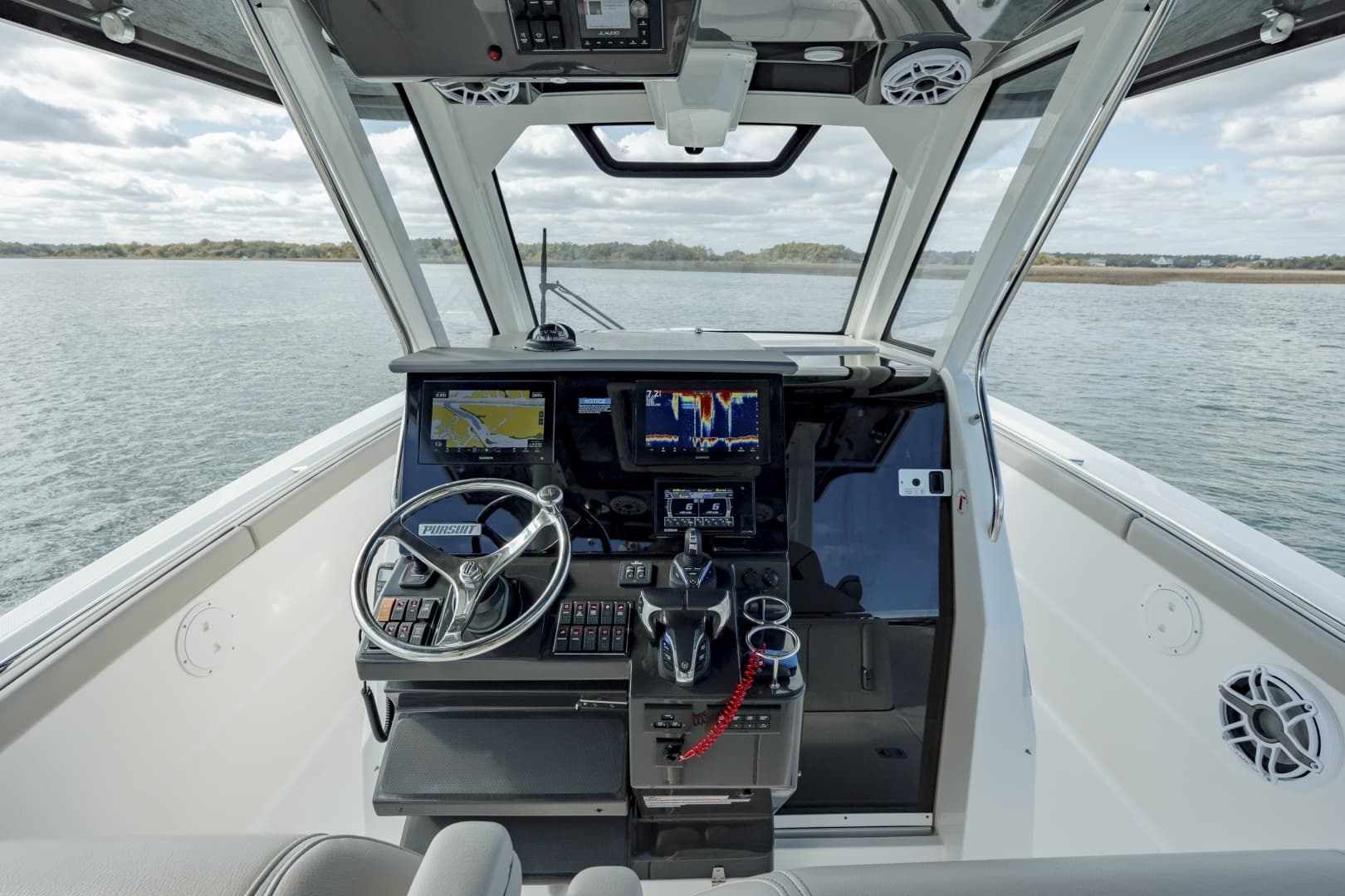 2022 Pursuit 328S Sport