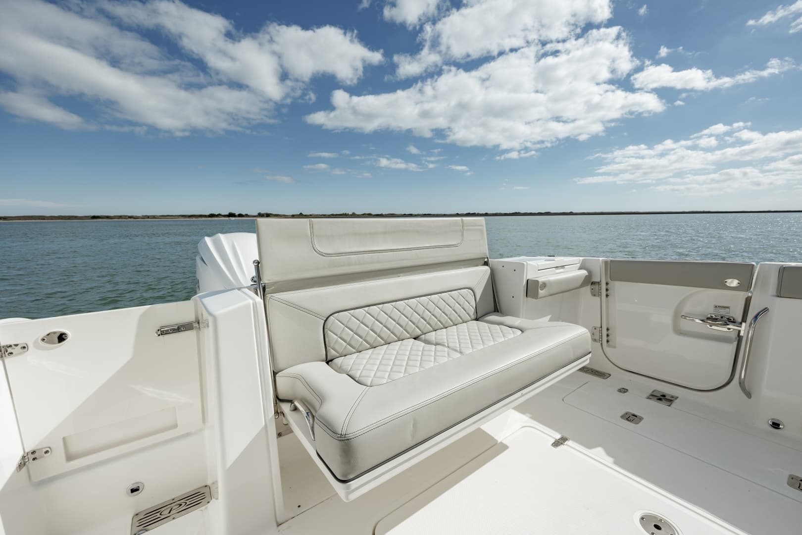 2022 Pursuit 328S Sport