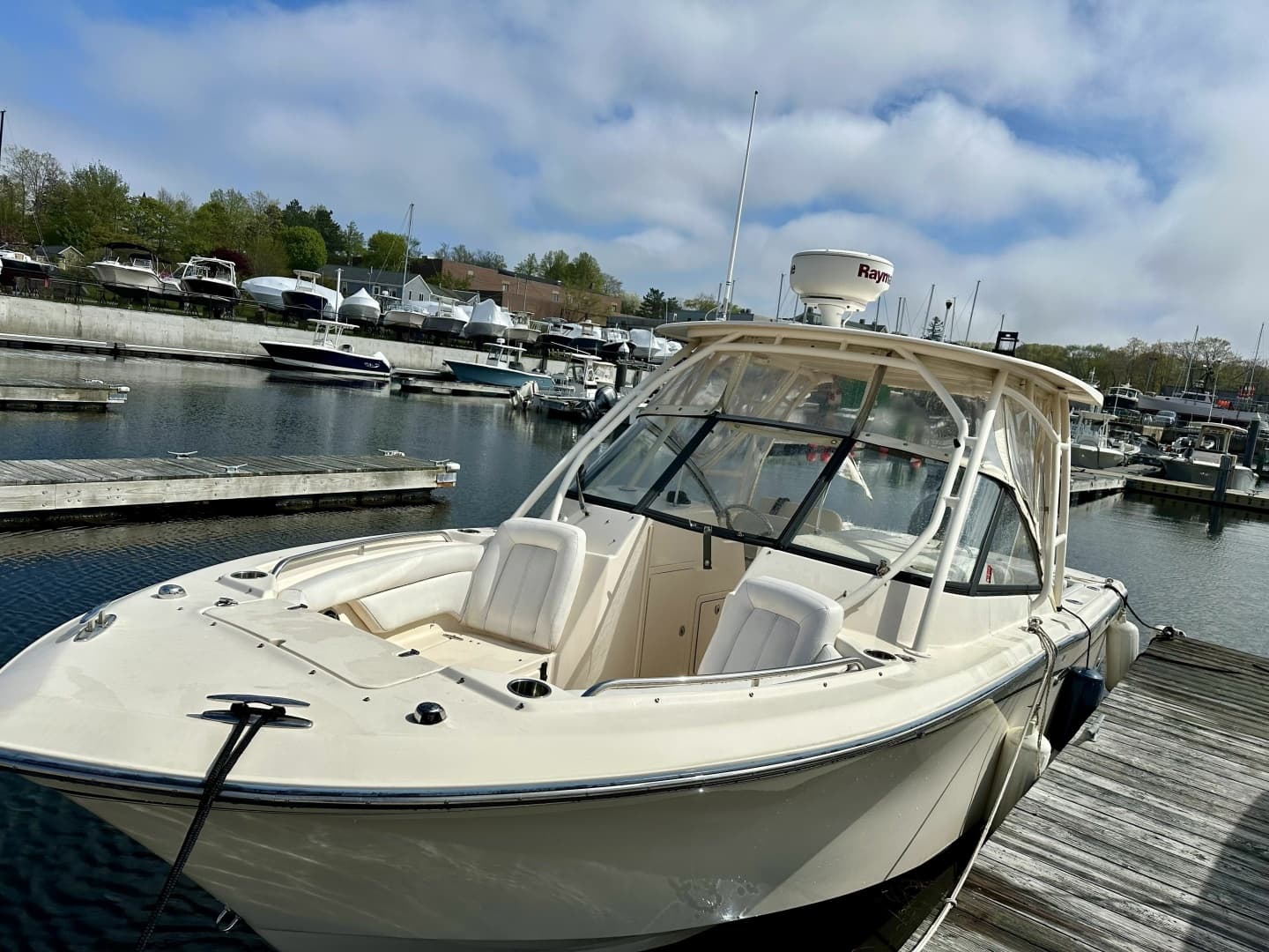 2015 Grady-White Freedom 275