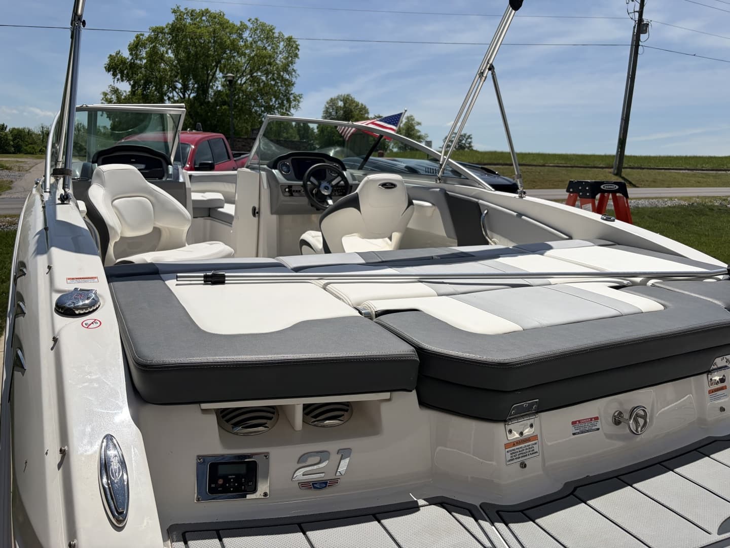 2022 Chaparral 21 SSi