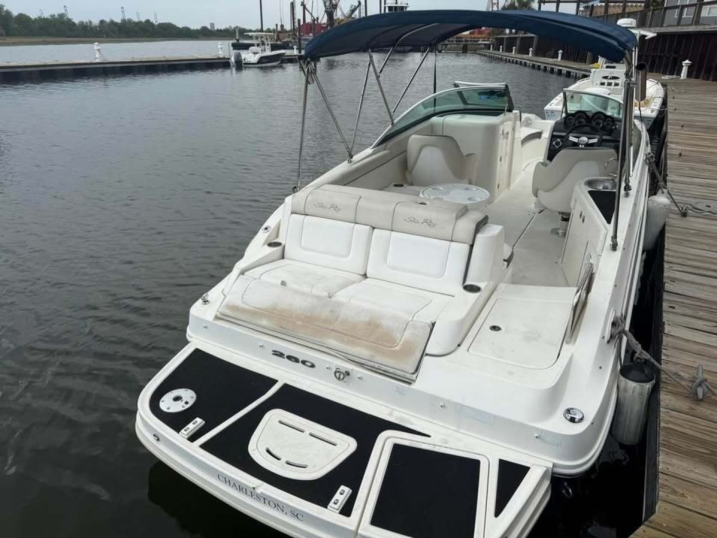 2012 Sea Ray 260 Sundeck