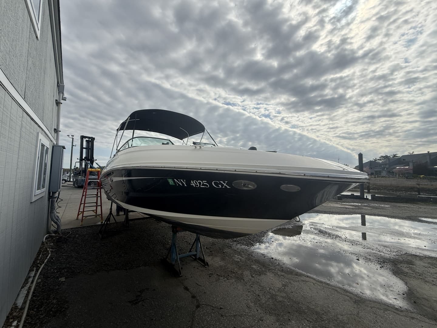 2015 Sea Ray 240 Sundeck