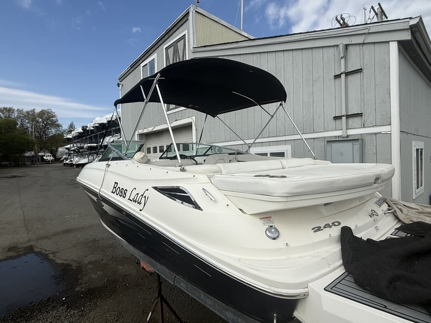 2015 Sea Ray 240 Sundeck