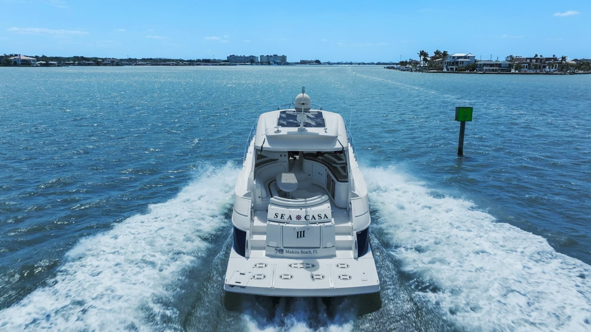 2012 Cruisers Yachts 540 Coupe
