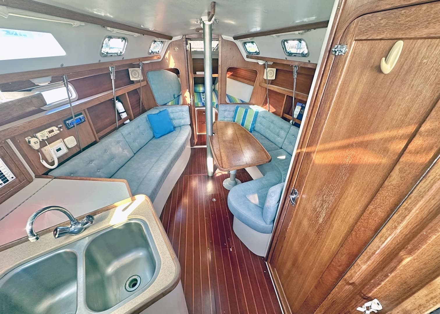 1996 Catalina 320
