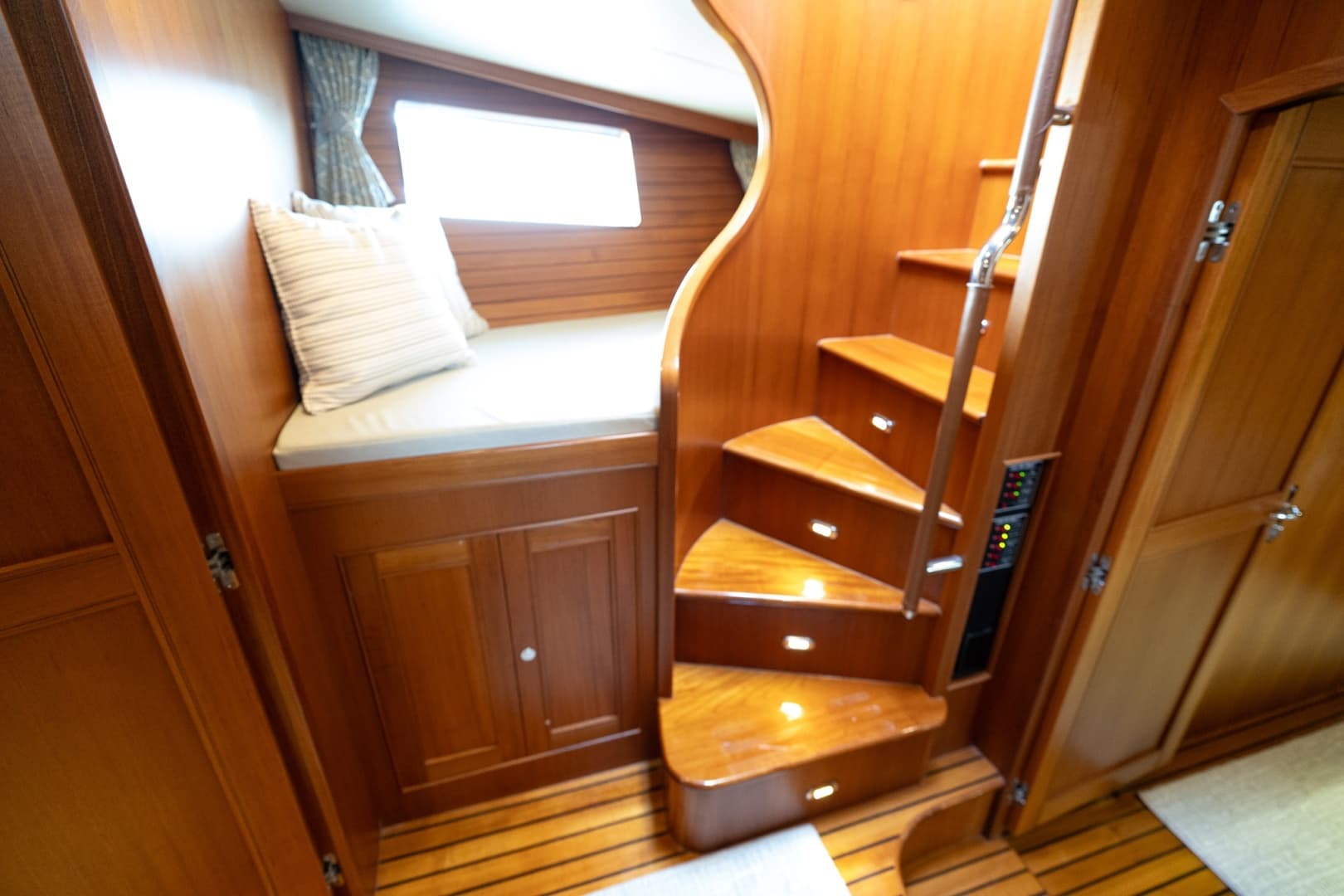 2015 Marlow Explorer 49E