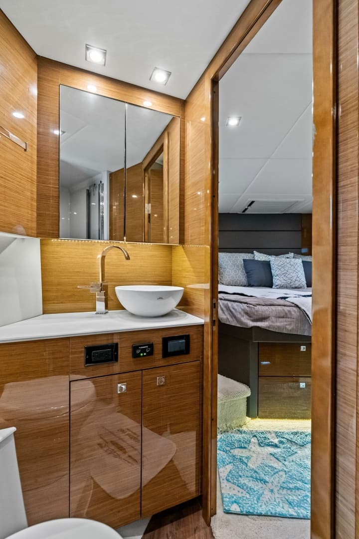 2019 Cruisers Yachts 42 Cantius 'Truly Ineffable'