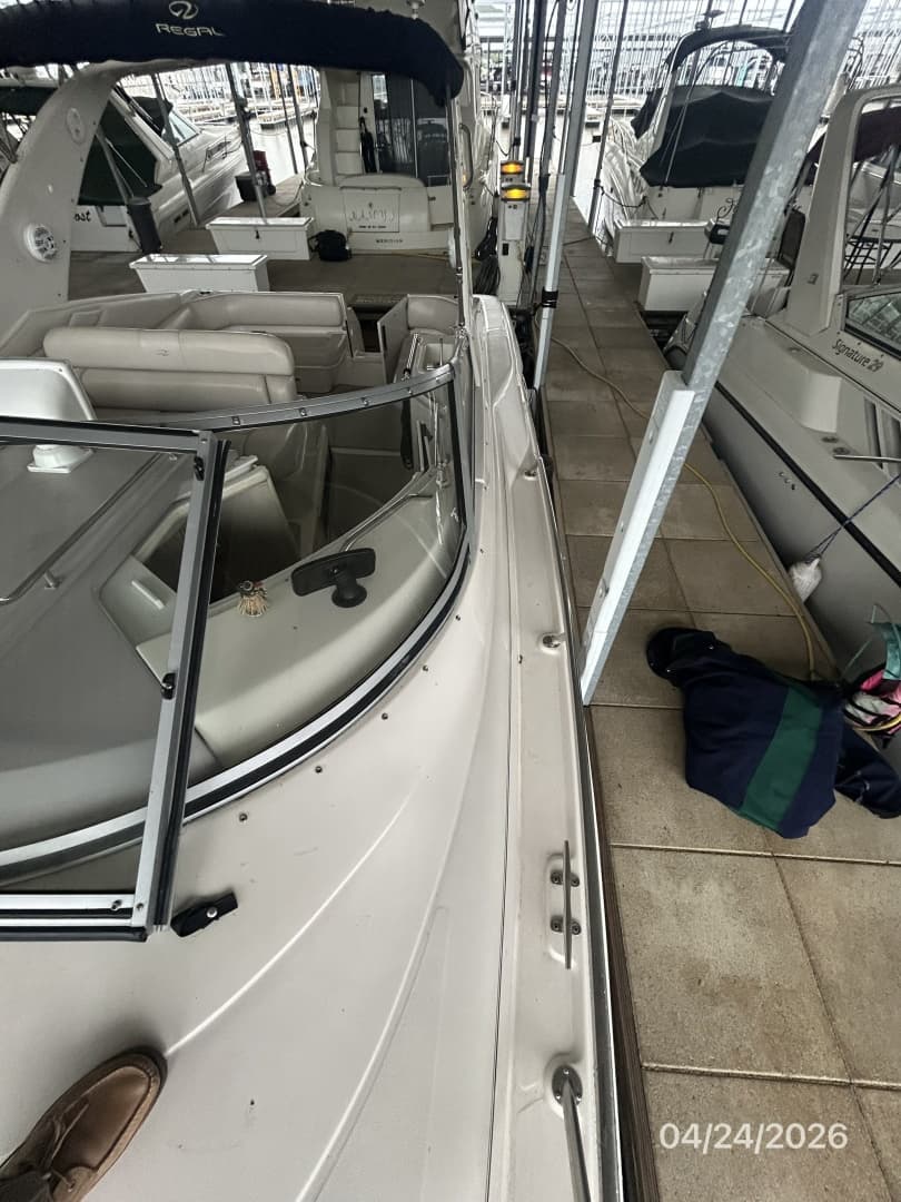 32' Regal port side deck