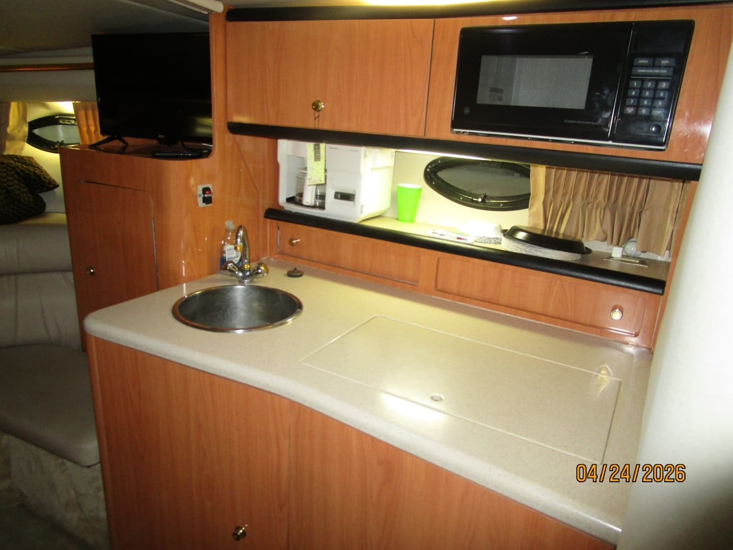 32' Regal galley