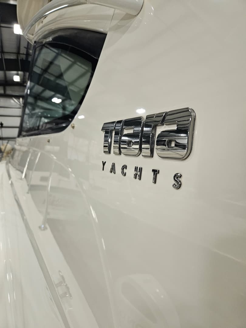 2014 Tiara Yachts 43 Open