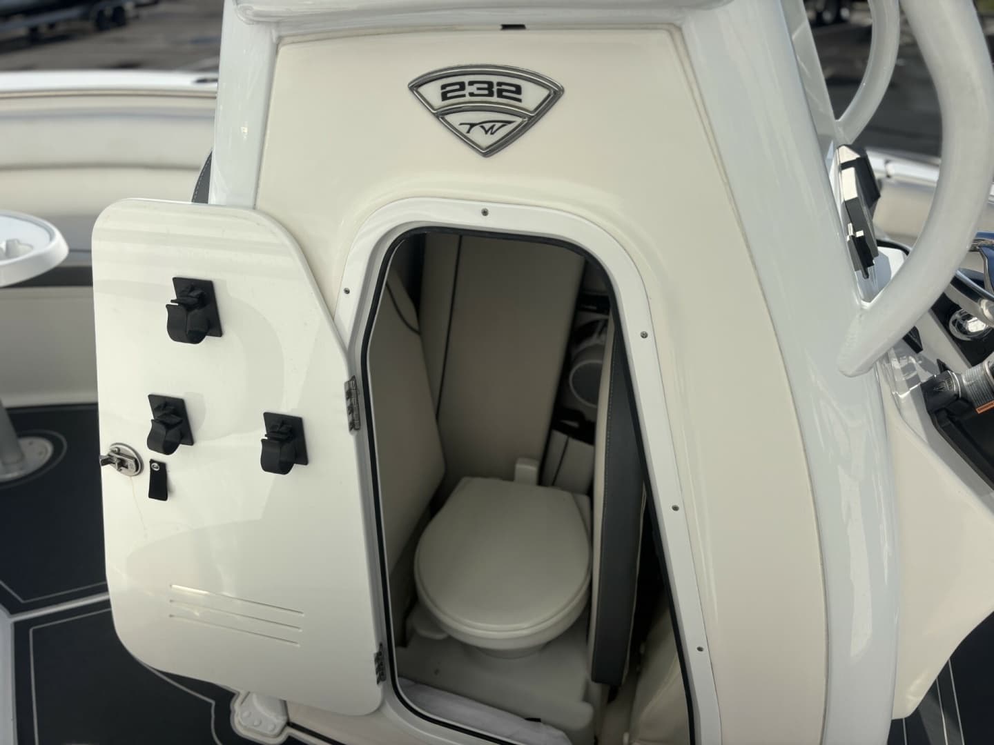 2019 Tidewater 232 LXF