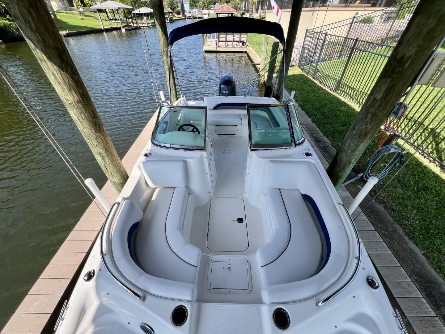 2013 Hurricane SunDeck 187 OB