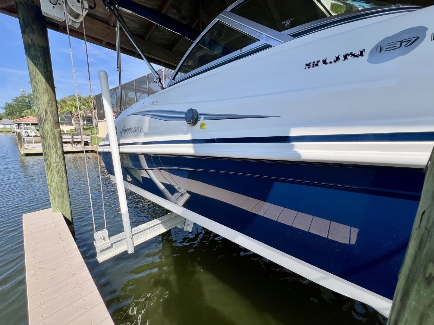 2013 Hurricane SunDeck 187 OB