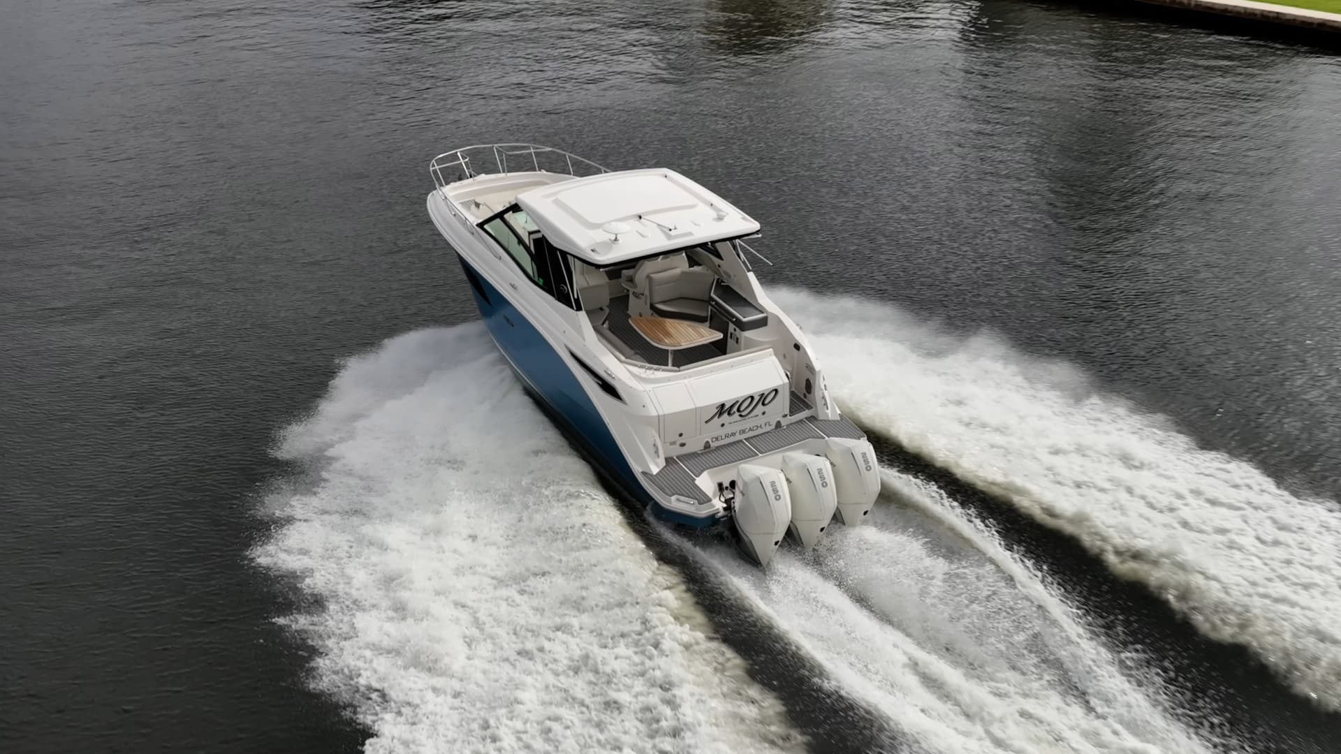 2021 Sea Ray Sundancer 320 Outboard