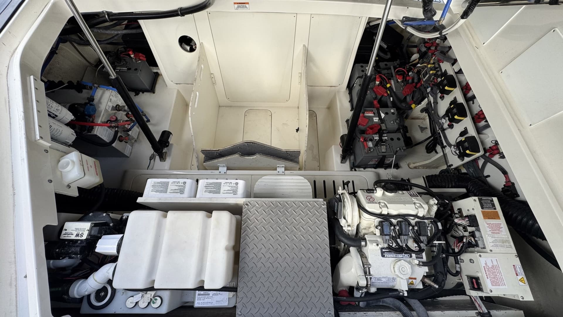 2021 Sea Ray Sundancer 320 Outboard